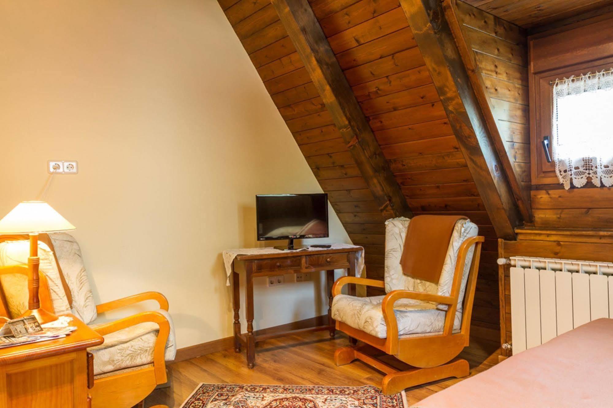 Hostal Aiguamog Salardú Zewnętrze zdjęcie