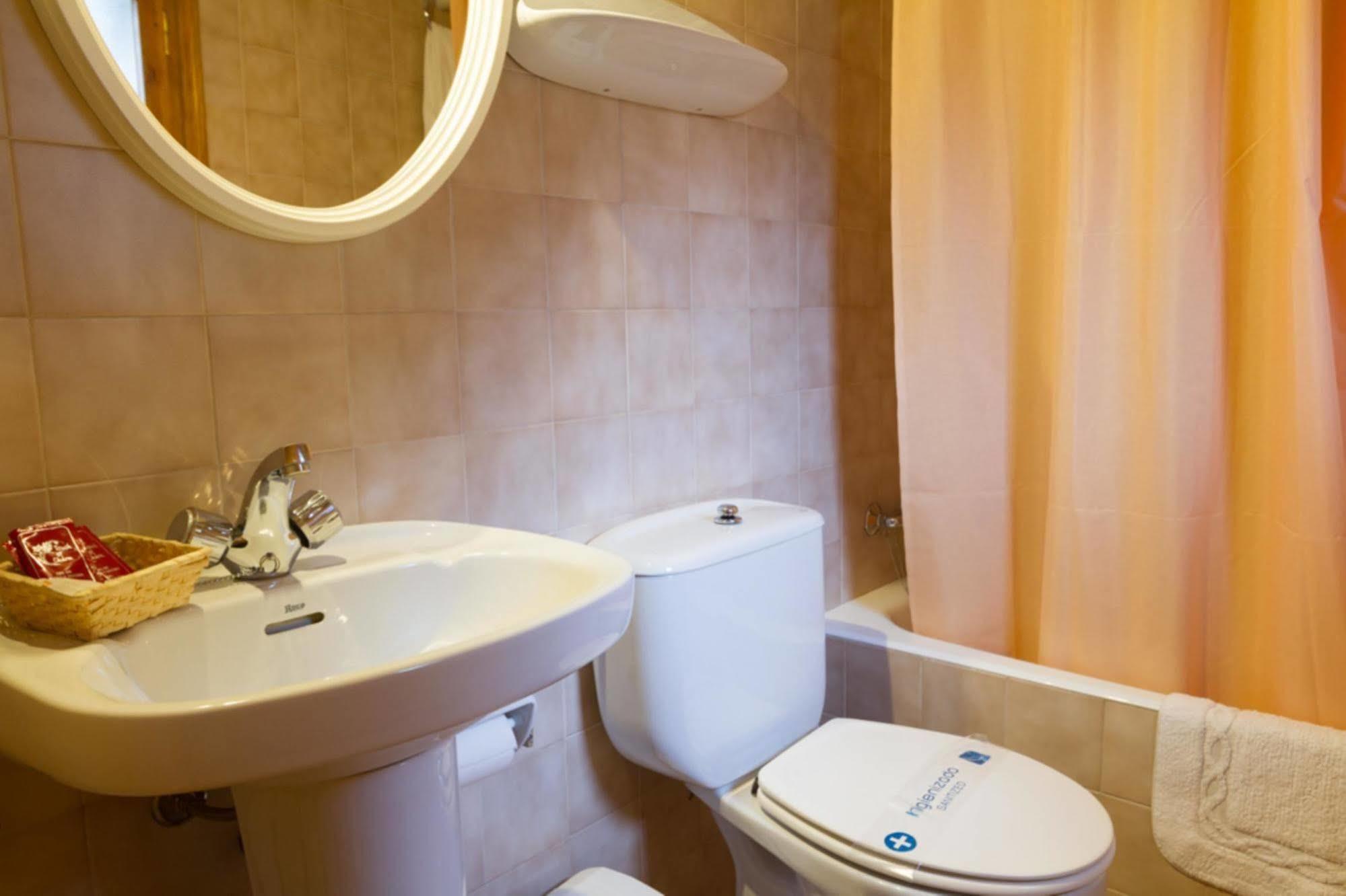 Hostal Aiguamog Salardú Zewnętrze zdjęcie