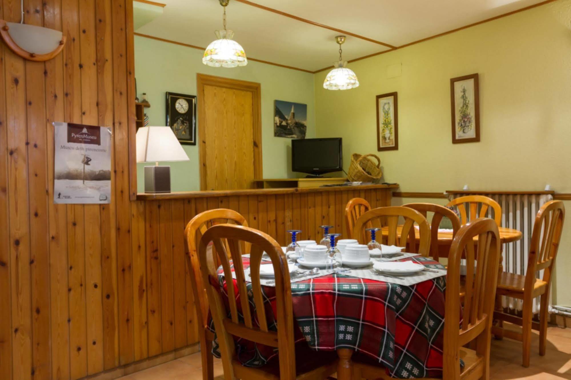 Hostal Aiguamog Salardú Zewnętrze zdjęcie